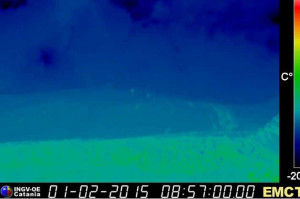 Una immagine della telecamera termica tratta dal sito INGV di Catania