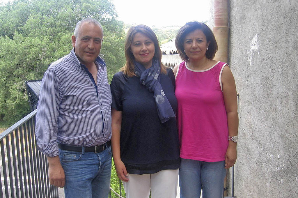 Nella foto, da sinistra: Alfio Cosentino, Marisa Mazzaglia e Maria Concetta Cantarella