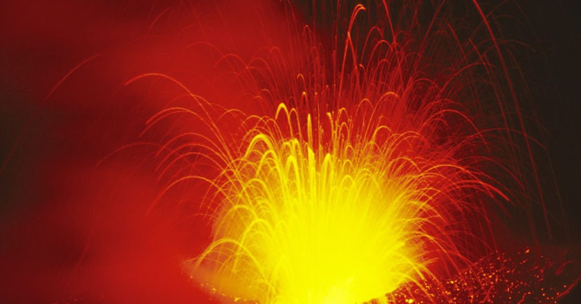 Etna, fontana di lava